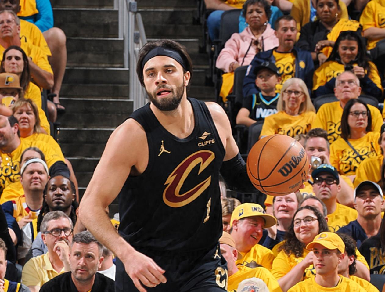 爱游戏移动平台-关于克里夫兰骑士发布备战花絮，转会期回应争议，全明星赛任务艰巨，纪律约束更严格的信息