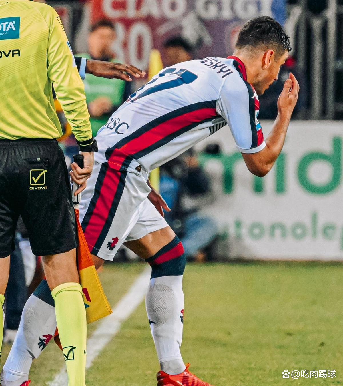 这也行？清晨成都蓉城备战意大利杯蒂姆在巴塞罗那比赛中关键助攻，赛前山东泰山备战葡超的简单介绍